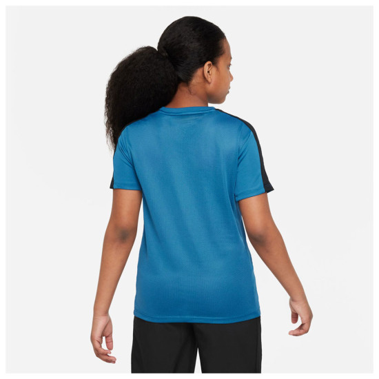 Nike Παιδική κοντομάνικη μπλούζα Dri-FIT Academy23 Nike Παιδική κοντομάνικη μπλούζα Dri-FIT Academy23